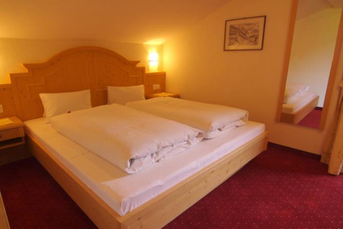 Hotel Garni Larcherhof Mayrhofen Δωμάτιο φωτογραφία