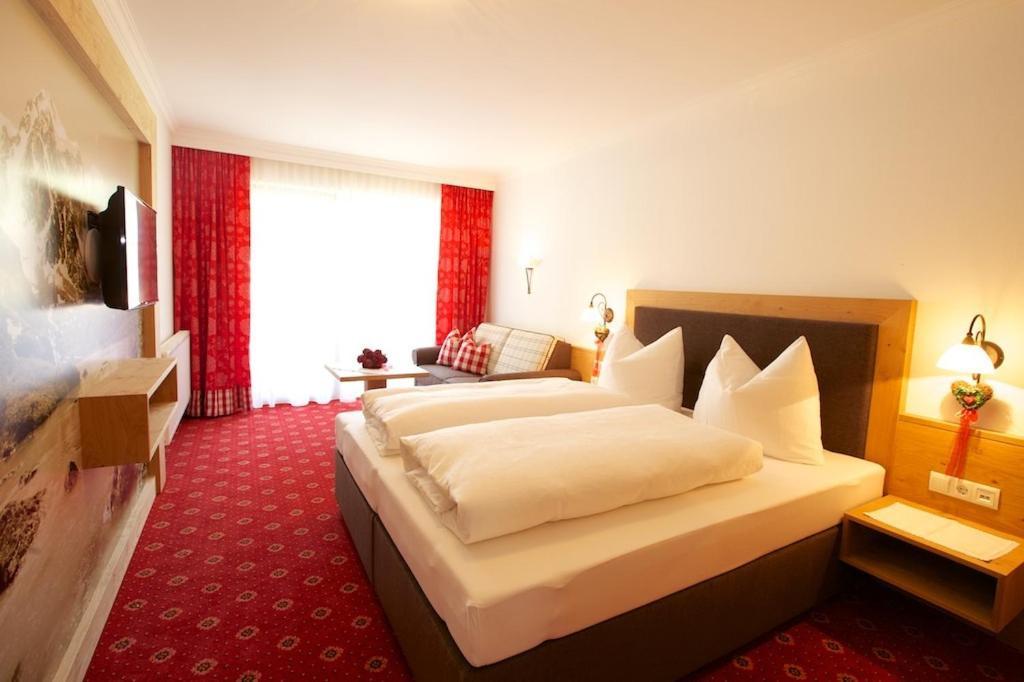 Hotel Garni Larcherhof Mayrhofen Εξωτερικό φωτογραφία
